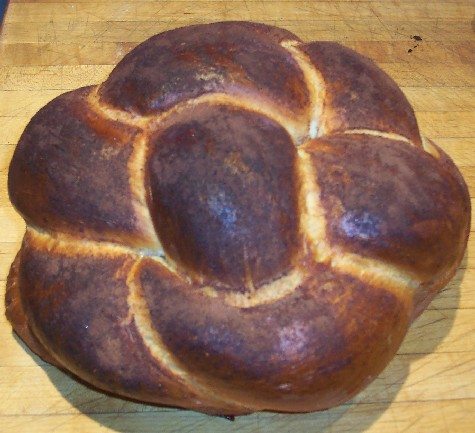 Round loaf of challah bread