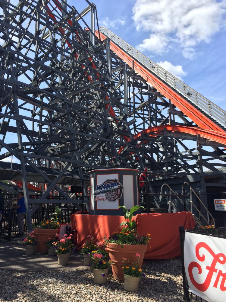 The Wicked Cyclone, a steel and wood hybrid coaster.