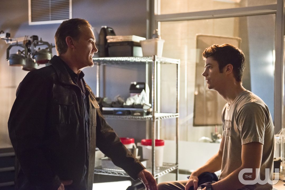 The Flash -- "Gorilla Warfare" -- Image FLA207B_0019b.jpg -- Pictured (L-R): John Wesley Shipp as Henry Allen and Grant Gustin as Barry Allen -- Photo: Cate Cameron/The CW -- Ã?Â© 2015 The CW Network, LLC. All rights reserved.