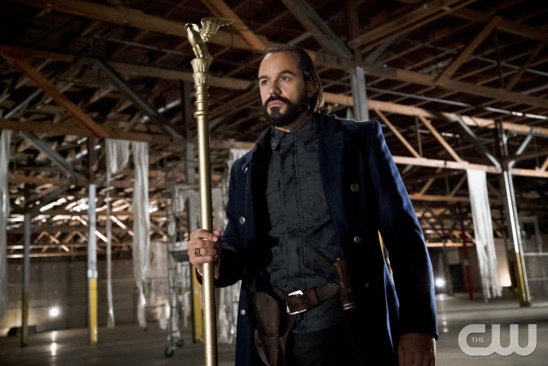 Arrow -- "Legends of Yesterday" -- Image AR408B_0005b.jpg -- Pictured: Casper Crump as Vandal Savage -- Photo: Katie Yu/ The CW -- Ã?Â© 2015 The CW Network, LLC. All Rights Reserved.
