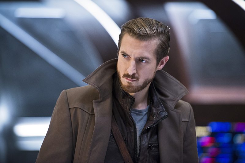 DC's Legends of Tomorrow -- "White Knights" -- Image LGN104A_0233b.jpg -- Pictured (L-R): Arthur Darvill as Rip Hunter -- Photo: Diyah Pera/The CW -- Ã?Â© 2016 The CW Network, LLC. All Rights Reserved.