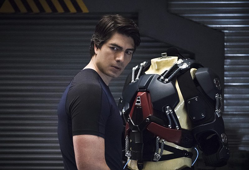 DC's Legends of Tomorrow -- "Blood Ties" -- Image LGN103A_0010b.jpg -- Pictured: Brandon Routh as Ray Palmer/Atom -- Photo: Cate Cameron/The CW -- Ã?Â© 2016 The CW Network, LLC. All Rights Reserved