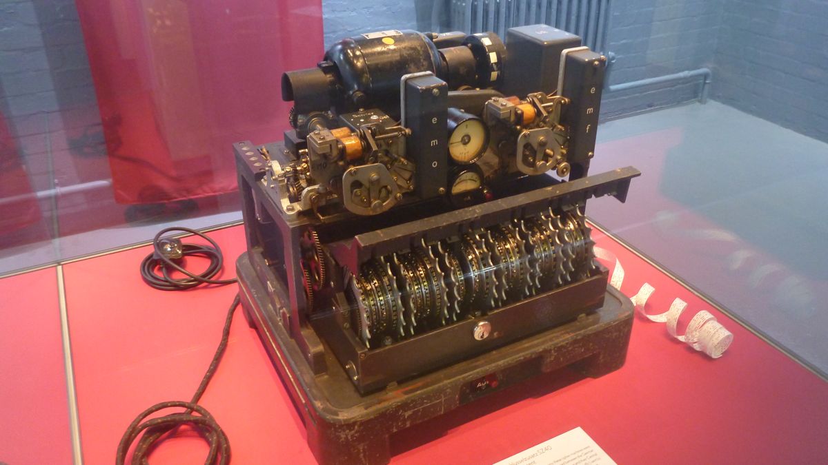 Lorenz Cipher Machine