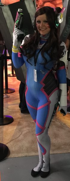 A D.VA dressed up; Overwatch cosplay at PAX West 2016.