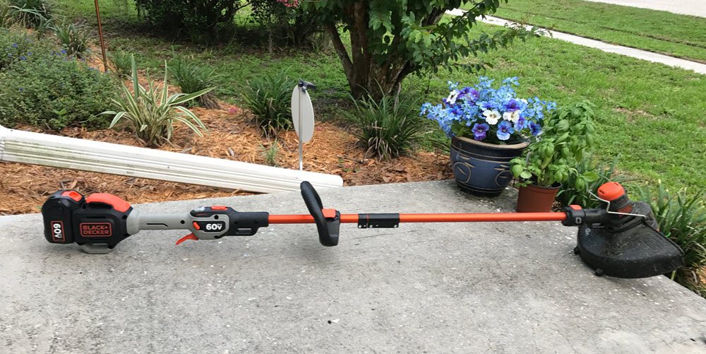Pure Energy: Black+Decker 60v MAX Blower and Trimmers Blow Gas