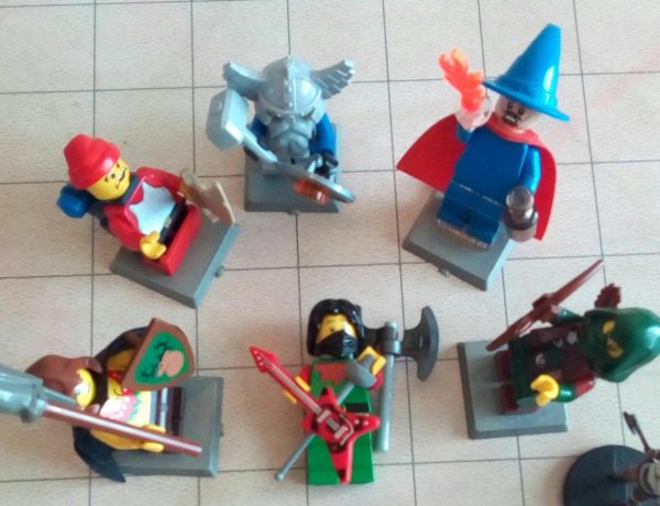 LEGO D&D adventuring party