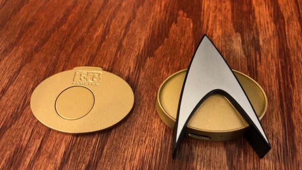 Star Trek 30th Anniversary Edition Communicator Badge
