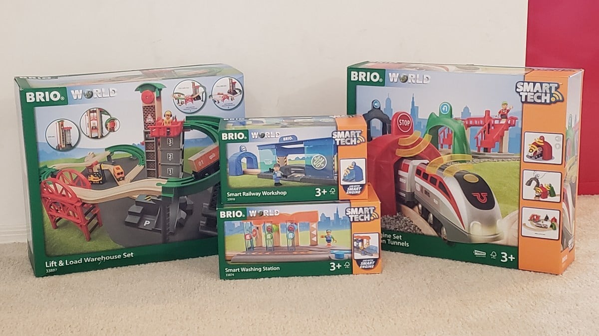 BRIO World Classic Figure 8 Set, Wood Toy Train Set – Myriads Gifts