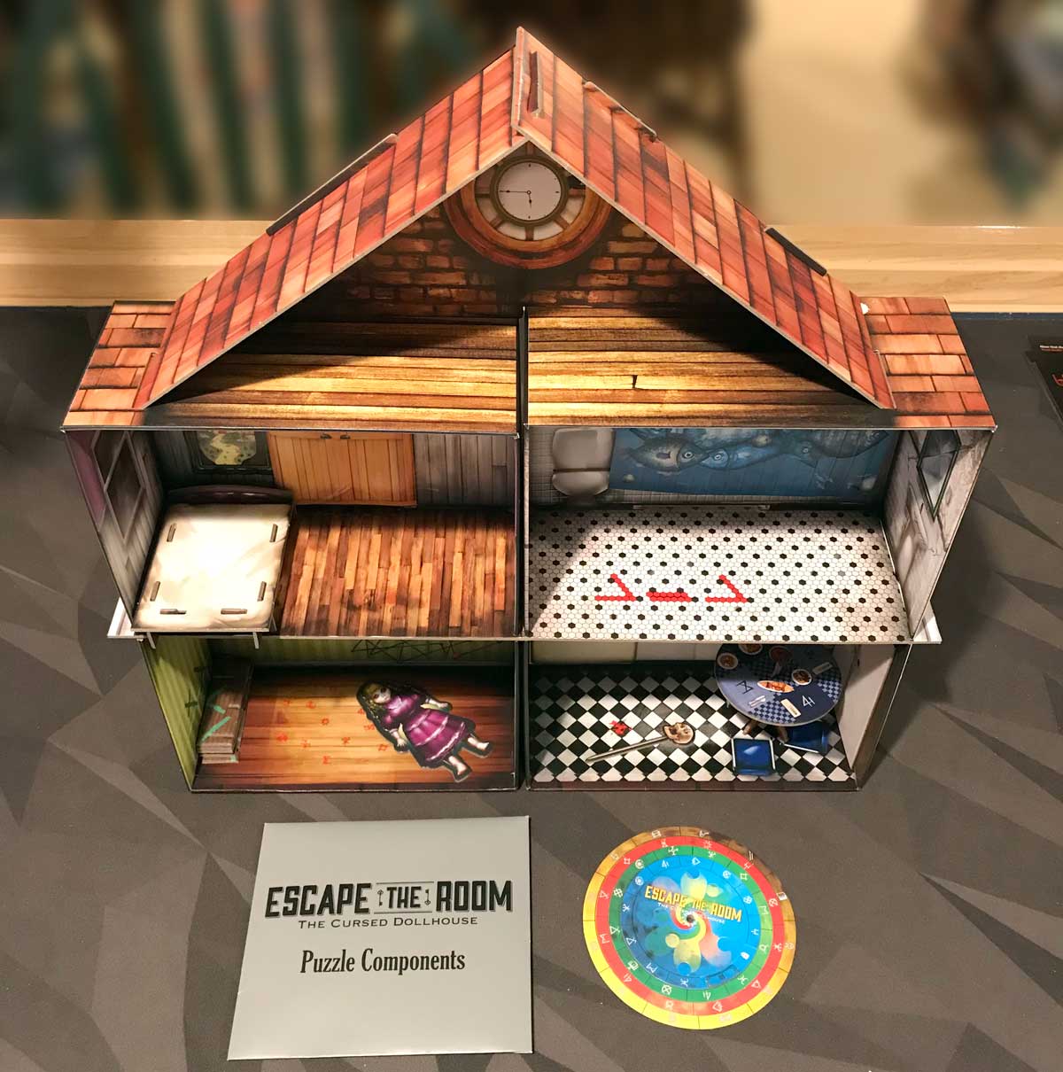 Escape the Room: The Cursed Dollhouse components