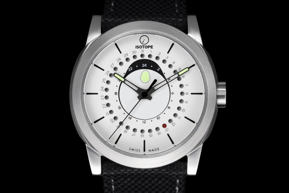 Isotope GMT 0 Dial