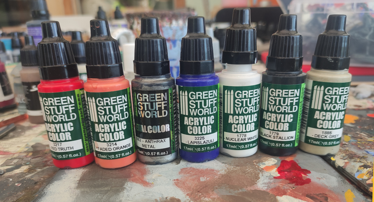 Messing around with some green stuff world paints. Was painting it